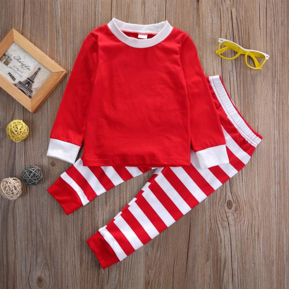๐ Candy Cane Pajamas (top and bottom) - Picture 2 of 6